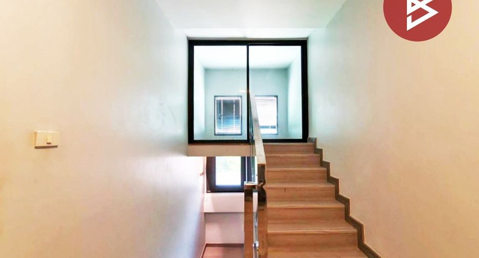 For sale 4 bedrooms house in Sai Mai, Bangkok