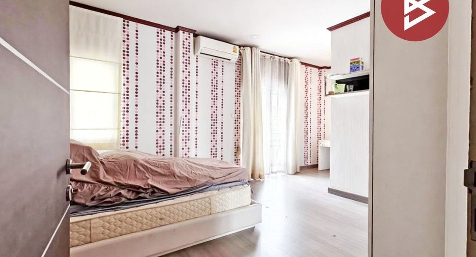For sale 4 bedrooms house in Sai Mai, Bangkok