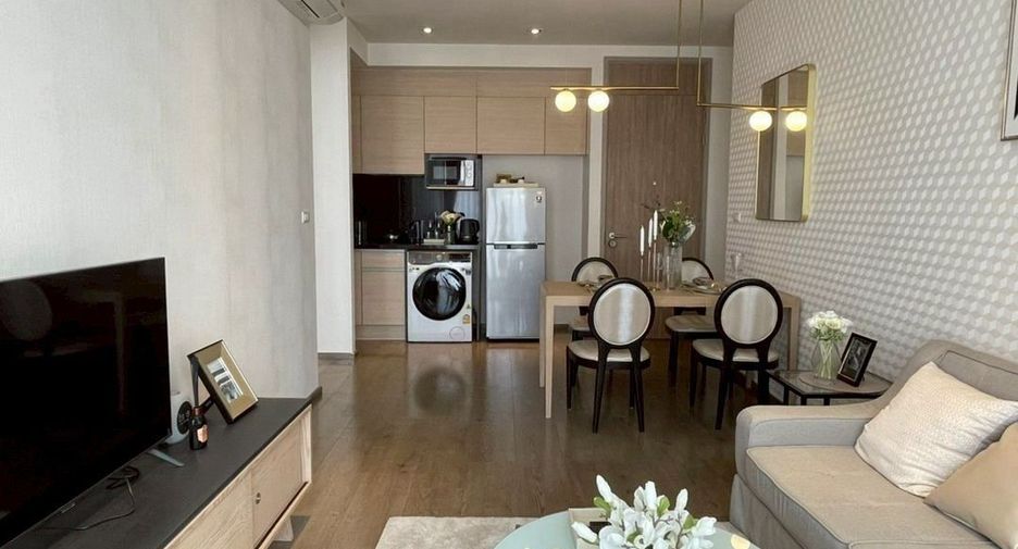 For rent 2 bedrooms condo in Khlong Toei, Bangkok