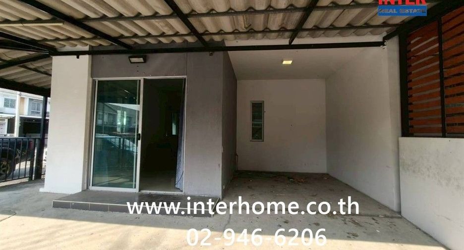 For sale 3 bedrooms townhouse in Khlong Luang, Pathum Thani