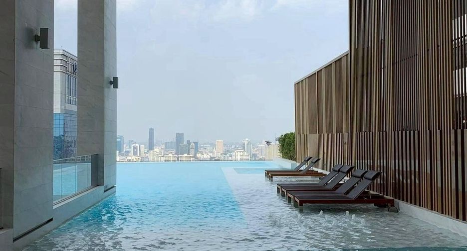 For rent 1 bed condo in Watthana, Bangkok