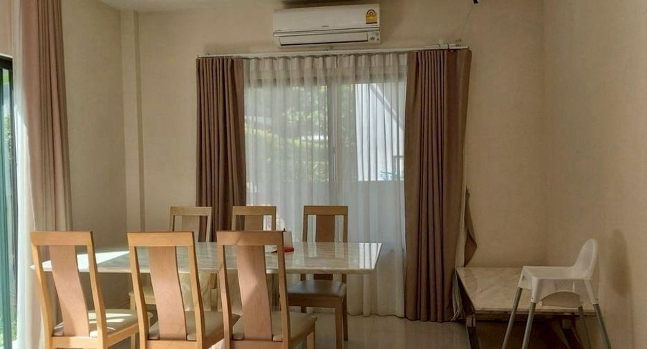 For rent 4 bedrooms house in Bang Kapi, Bangkok