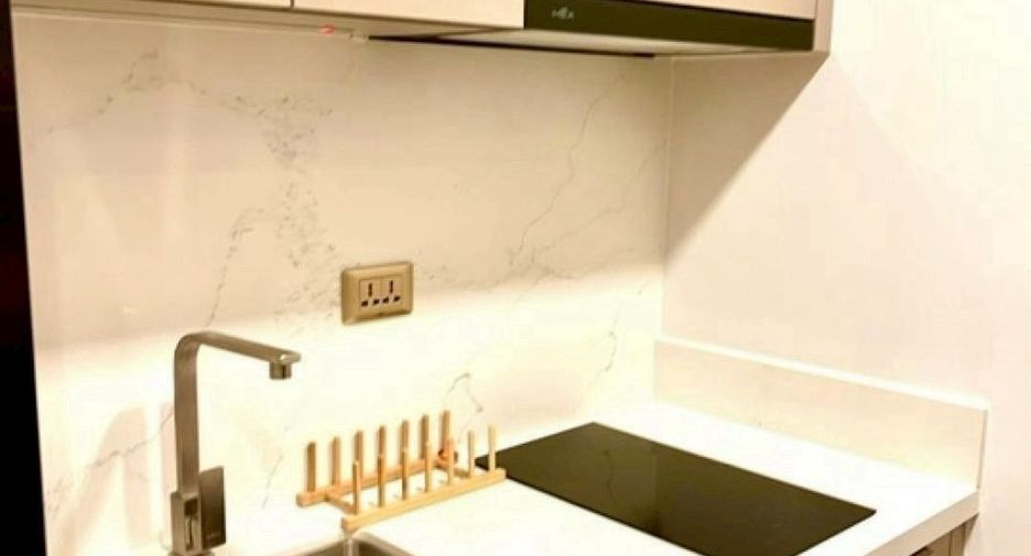 For rent 1 bed condo in Huai Khwang, Bangkok