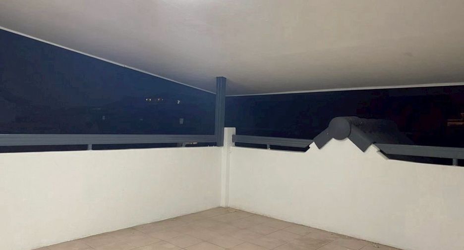 For rent 4 bedrooms townhouse in Prawet, Bangkok