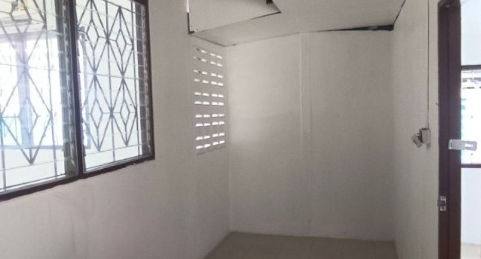 Casa en venta de 3 habitaciones en Min Buri, Bangkok