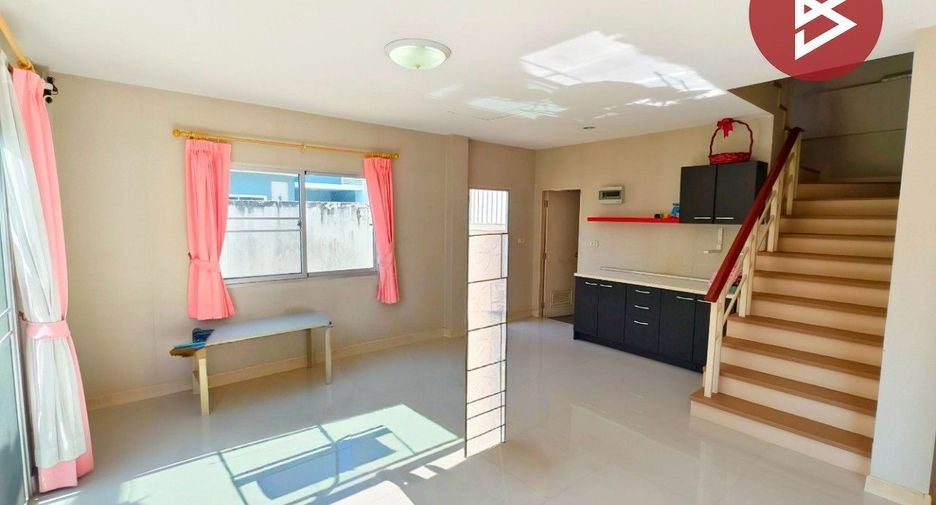 For sale 3 bedrooms townhouse in Mueang Samut Sakhon, Samut Sakhon