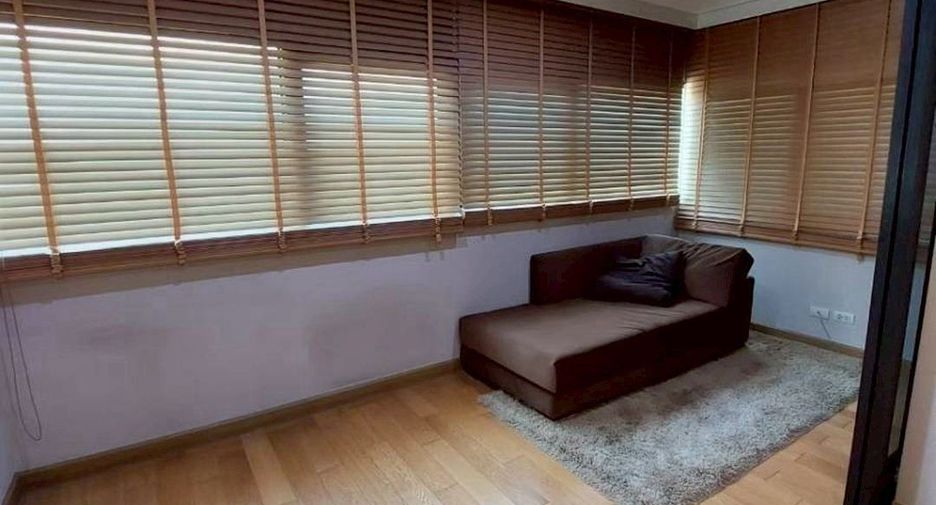 For rent 1 bed condo in Sathon, Bangkok