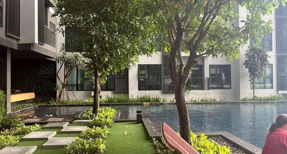 For rent 2 bedrooms condo in Khlong Toei, Bangkok