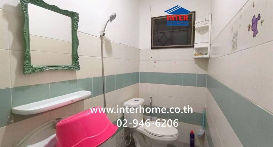 For sale 3 bedrooms townhouse in Din Daeng, Bangkok