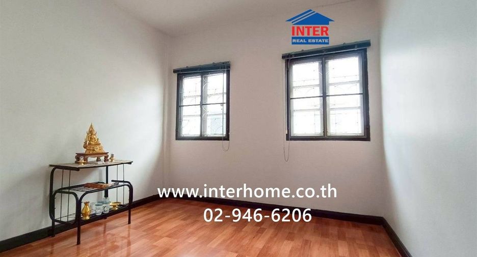 For sale 3 bedrooms townhouse in Din Daeng, Bangkok