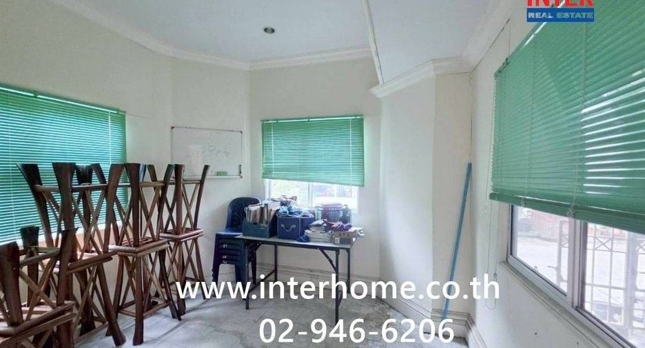 For sale 3 bedrooms townhouse in Din Daeng, Bangkok