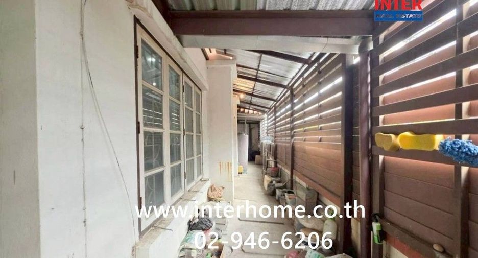 For sale 3 bedrooms townhouse in Din Daeng, Bangkok