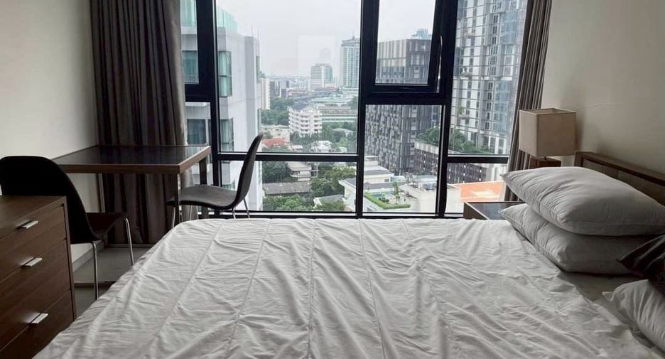 For rent 2 bedrooms condo in Khlong Toei, Bangkok