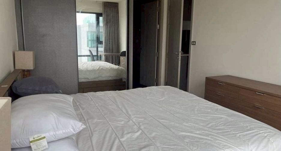 For rent 2 bedrooms condo in Khlong Toei, Bangkok