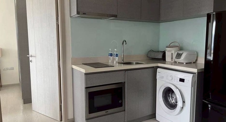 For rent 2 bedrooms condo in Khlong Toei, Bangkok