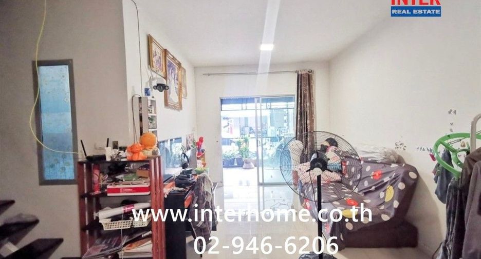 For sale 3 bedrooms townhouse in Khlong Luang, Pathum Thani