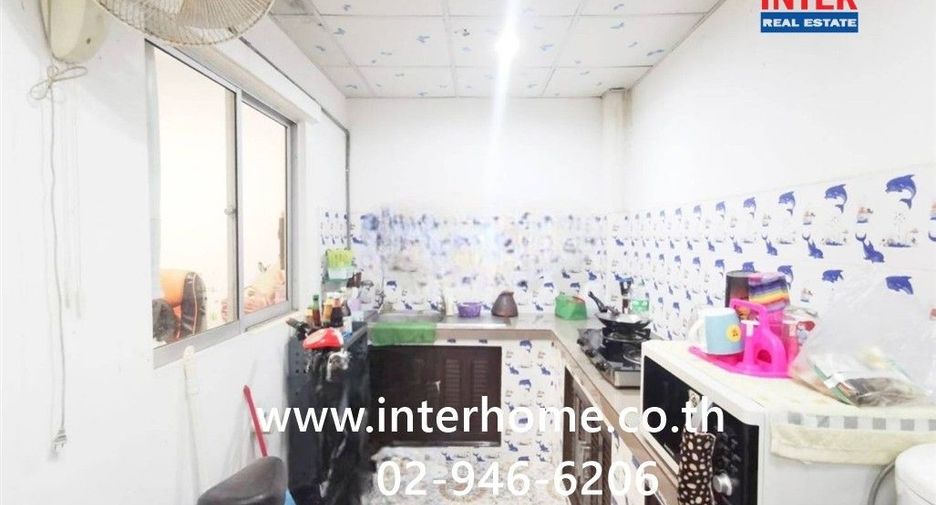 For sale 3 bedrooms townhouse in Khlong Luang, Pathum Thani
