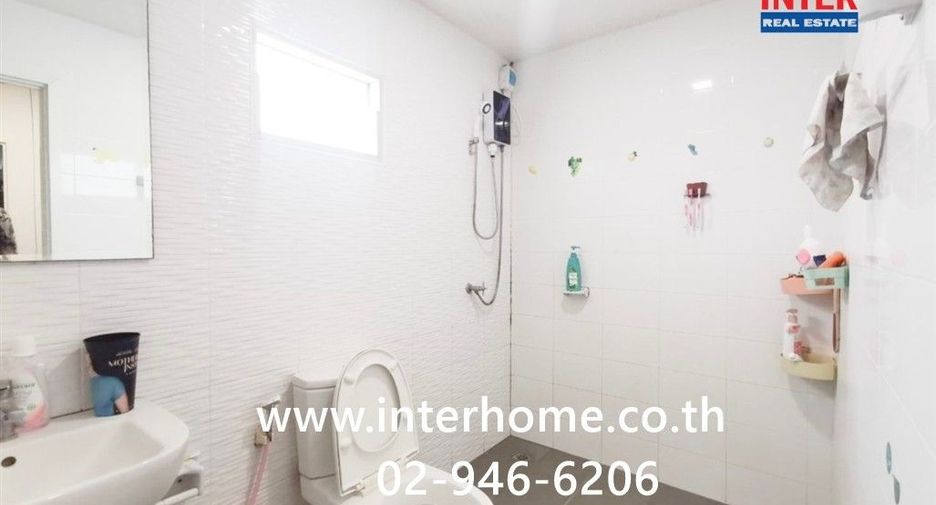 For sale 3 bedrooms townhouse in Khlong Luang, Pathum Thani