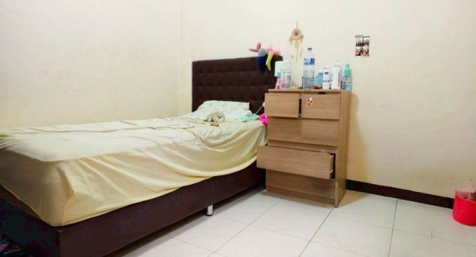 For sale 2 bedrooms townhouse in Mueang Samut Sakhon, Samut Sakhon