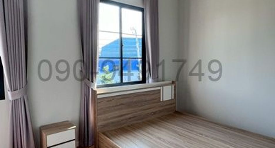 For rent 3 bedrooms townhouse in Prawet, Bangkok