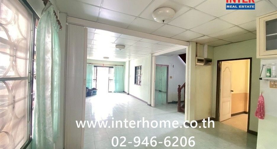 For sale 4 bedrooms house in Khlong Sam Wa, Bangkok