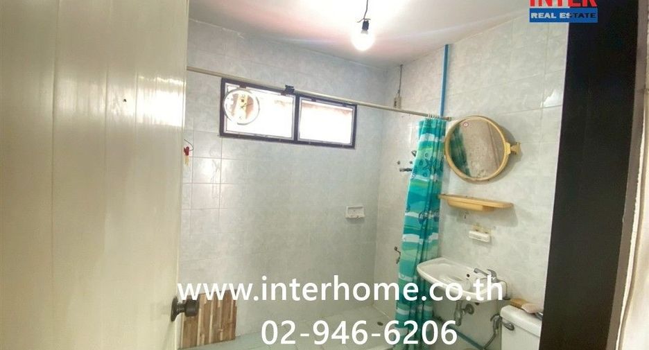 For sale 4 bedrooms house in Khlong Sam Wa, Bangkok