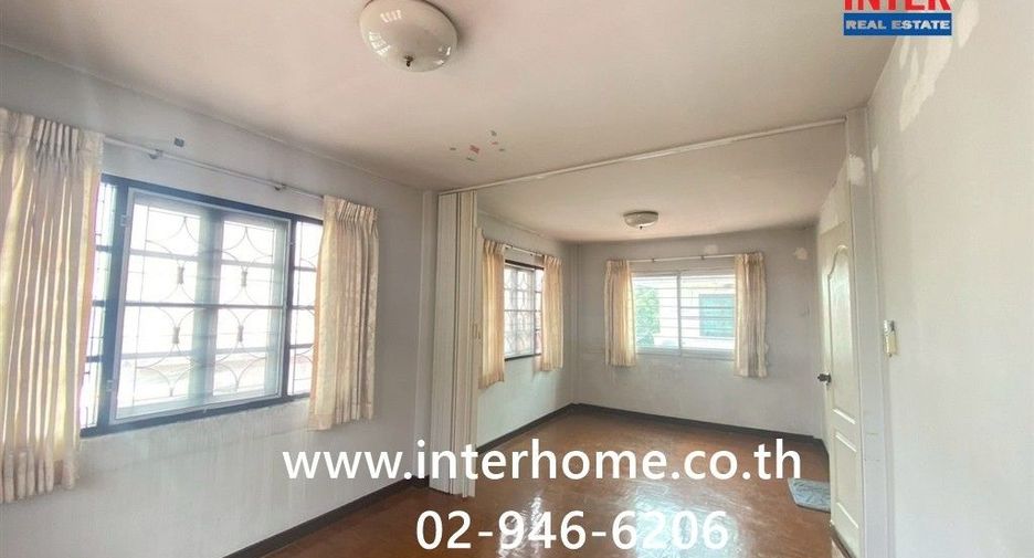 For sale 4 bedrooms house in Khlong Sam Wa, Bangkok