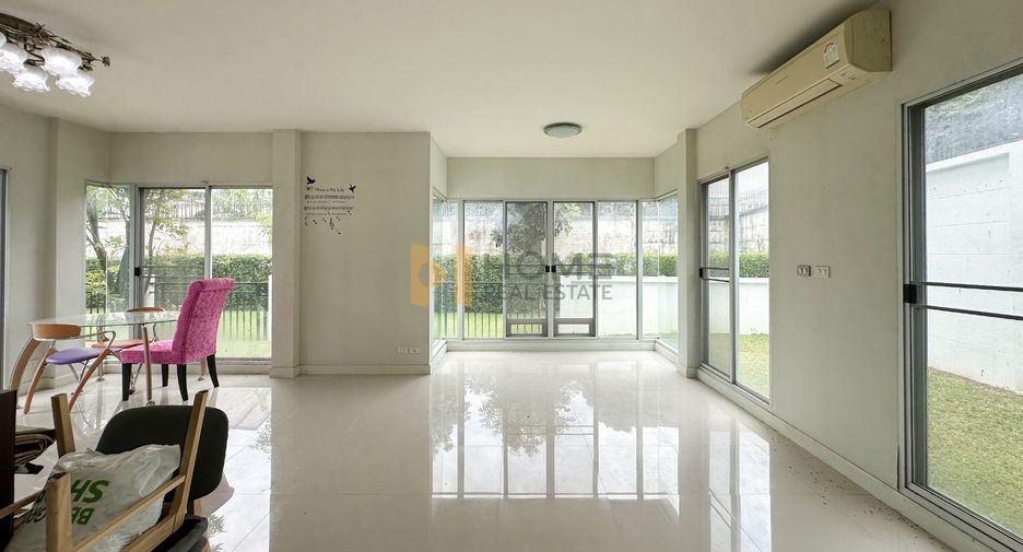For sale 3 bedrooms house in Phasi Charoen, Bangkok