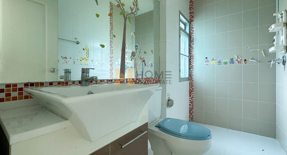 For sale 3 bedrooms house in Phasi Charoen, Bangkok