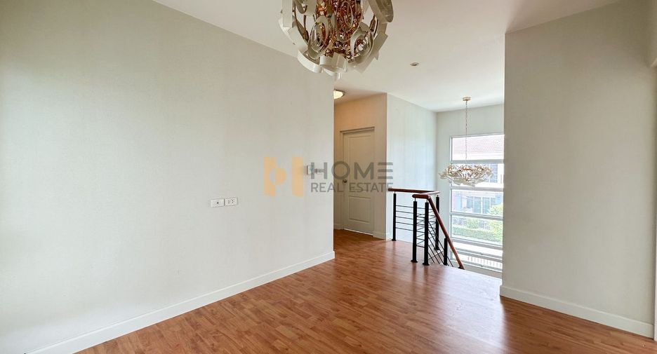 For sale 3 bedrooms house in Phasi Charoen, Bangkok