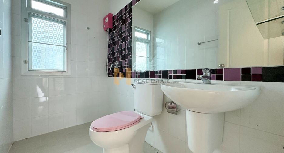For sale 3 bedrooms house in Phasi Charoen, Bangkok