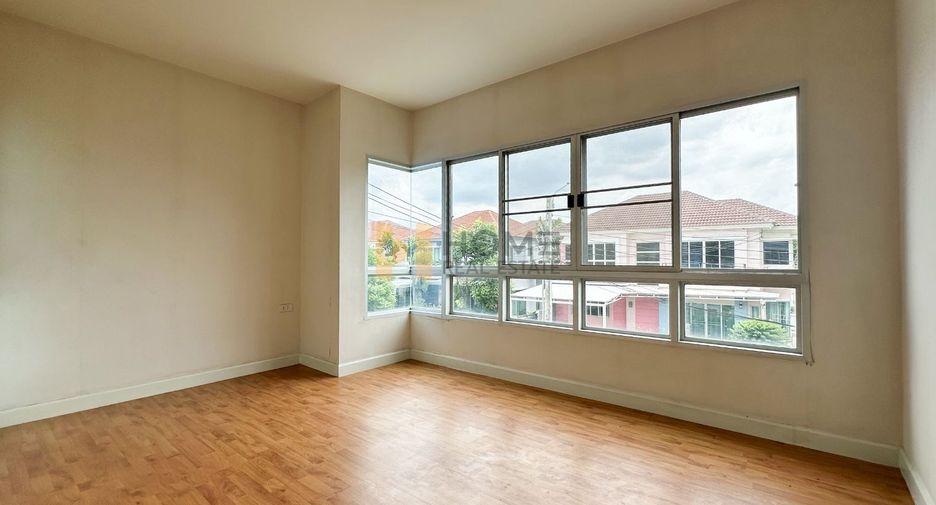 For sale 3 bedrooms house in Phasi Charoen, Bangkok