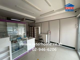 À vendre 2 chambres maison de ville à Mueang Samut Prakan, Samut Prakan