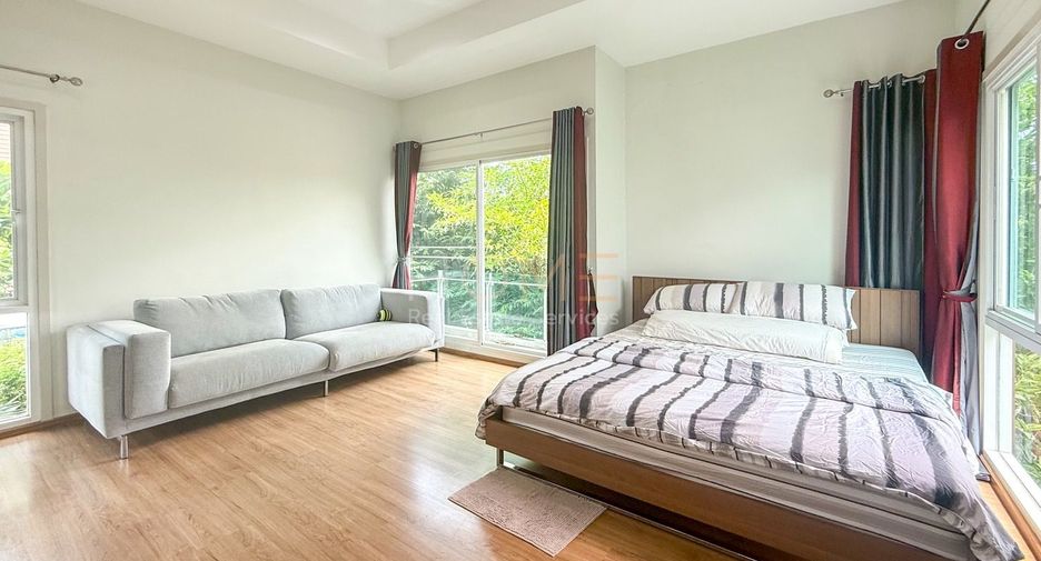 For sale 3 bedrooms house in Lat Krabang, Bangkok