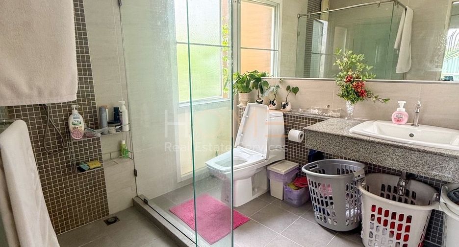 For sale 3 bedrooms house in Lat Krabang, Bangkok