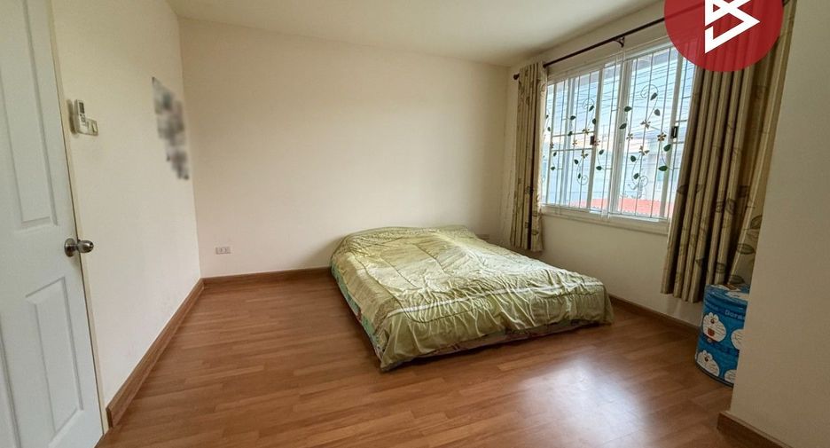 For sale 3 bedrooms townhouse in Pluak Daeng, Rayong