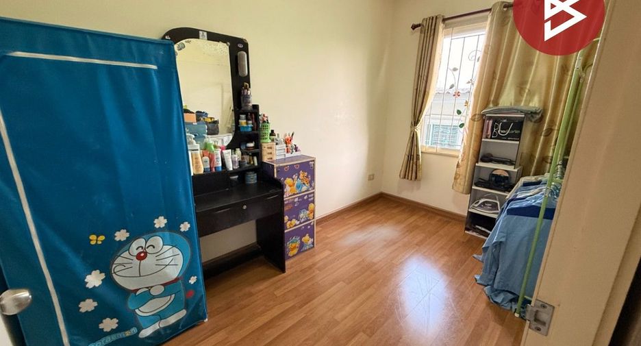 For sale 3 bedrooms townhouse in Pluak Daeng, Rayong