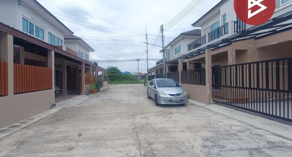For sale 4 bedrooms house in Sam Phran, Nakhon Pathom