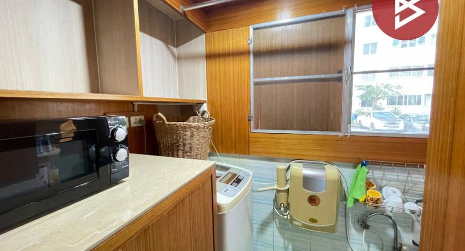 For sale 1 bed condo in Mueang Pathum Thani, Pathum Thani