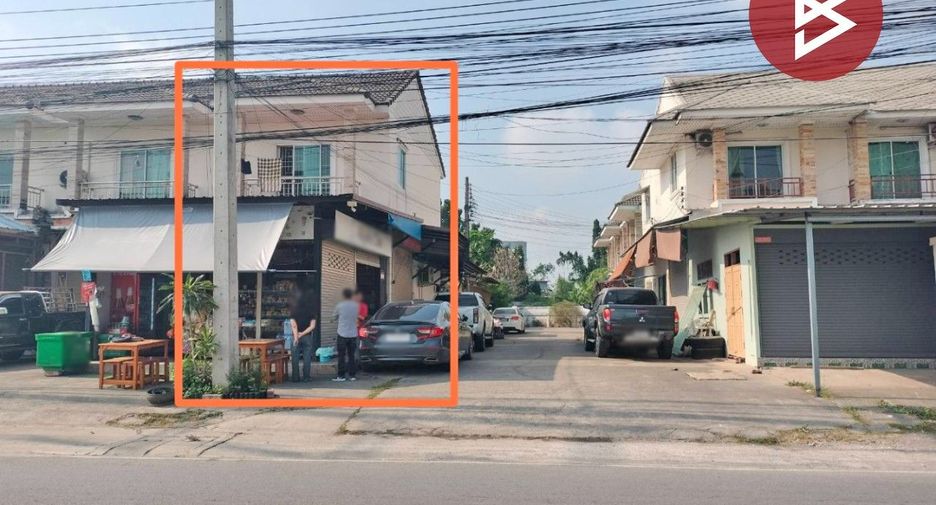 For sale 2 bedrooms townhouse in Mueang Samut Sakhon, Samut Sakhon