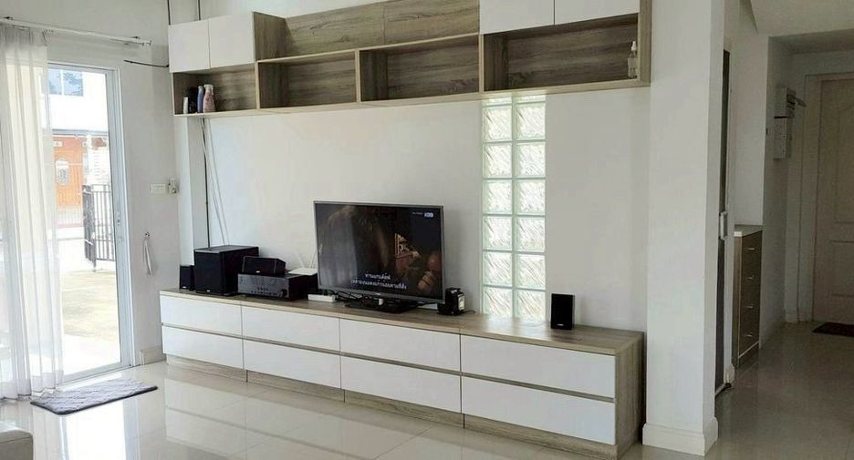 For rent 3 bedrooms house in Bang Khun Thian, Bangkok