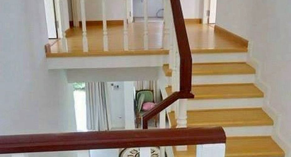 For rent 3 bedrooms house in Bang Khun Thian, Bangkok