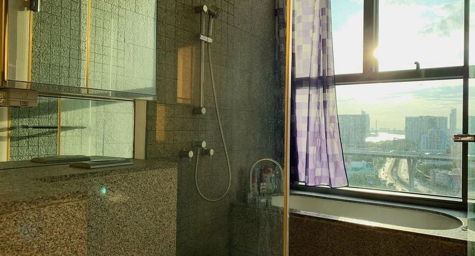 For sale 1 bed condo in Yan Nawa, Bangkok