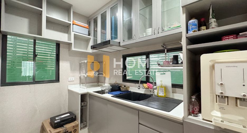 For sale 3 bedrooms house in Prawet, Bangkok
