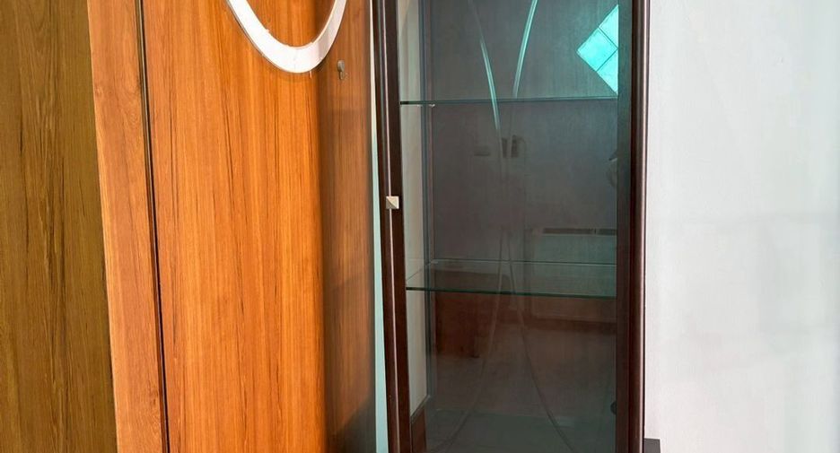 For rent and for sale 3 bedrooms townhouse in Bang Khae, Bangkok