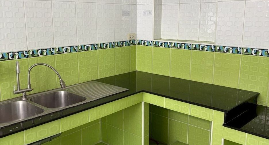 For rent and for sale 3 bedrooms townhouse in Bang Khae, Bangkok