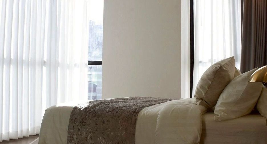 For rent 2 bedrooms condo in Ratchathewi, Bangkok