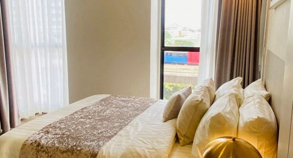 For rent 2 bedrooms condo in Ratchathewi, Bangkok