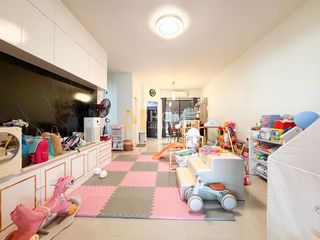 Продажа 3 спальни таунхаус в Талинг Чан, Бангкок