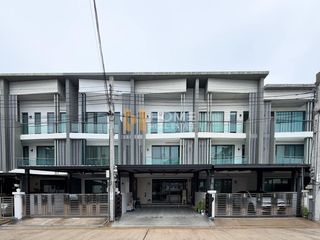 Продажа 3 спальни таунхаус в Талинг Чан, Бангкок